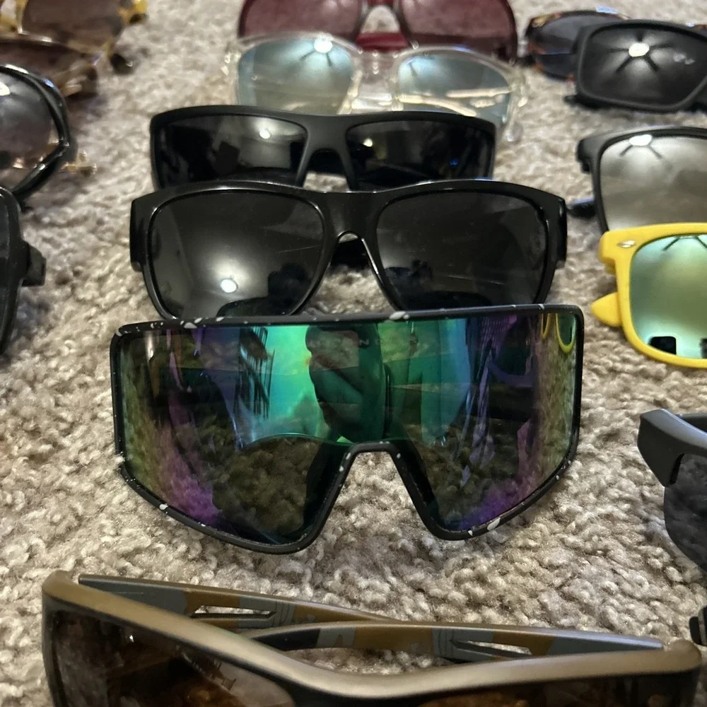 Sunglasses Lot Of 50 Mixed Brand Blender/Kenneth Cole Etc Bulk